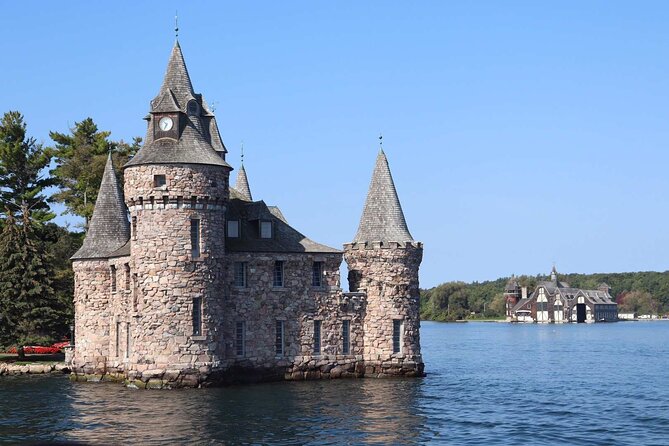 3 Day and 2 Night Tour: Toronto, 1000 Islands, and Niagara Falls - Niagara Falls plus Toronto in a group: how the pacing affects your budget