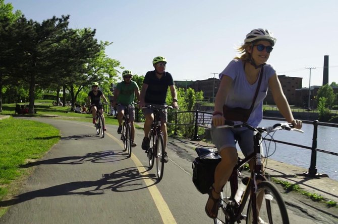 3 Hour Montreal City Bike Tour with Wine or Beer (AM & PM) - Bike checks and safety: what to do before you roll