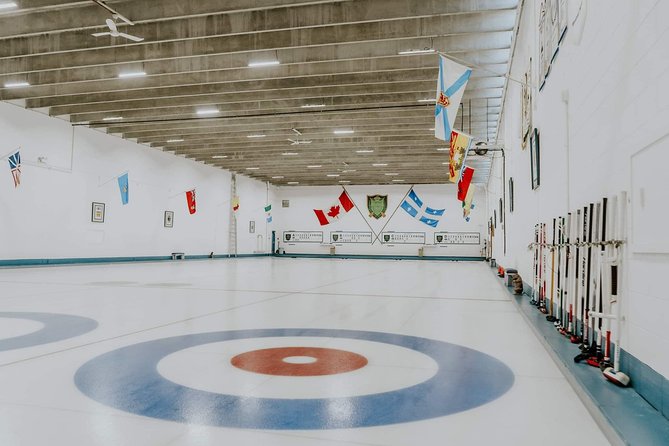 Awesome Curling Experience - Hitting the Ice for 1 Hour 45 Minutes: Technique Comes Quickly