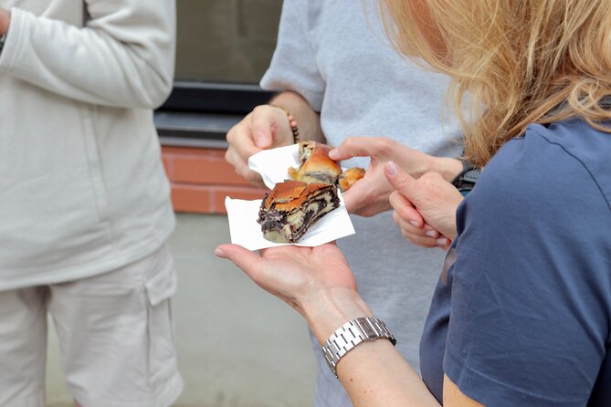 Beyond the Bagel: Montreal Jewish Food Walking Tour - Meeting at Rialto Theatre and Ending at Schwartz’s Deli