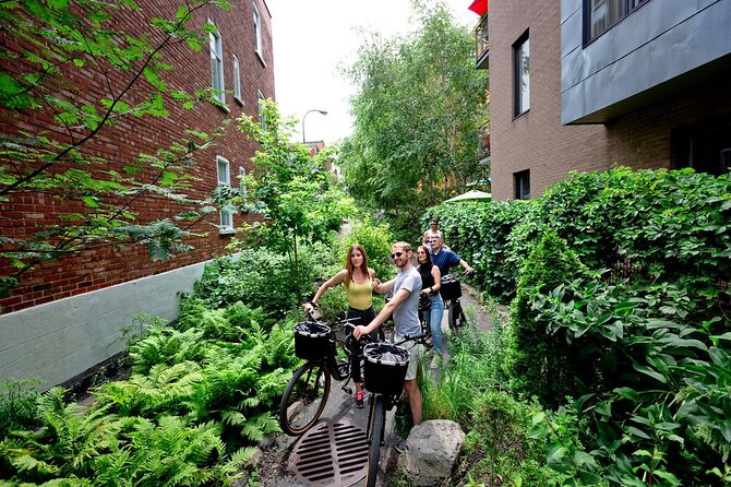 Bike / E-bike tour : Plateau, Mile-End, Jean-Talon Market by Fitz - Mile End and St-Viateur: where the bagel stop becomes the highlight