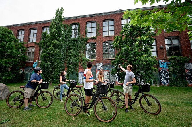 Bike / E-bike tour : Plateau, Mile-End, Jean-Talon Market by Fitz - Start at Fitz Montréal and grab gear without the fuss
