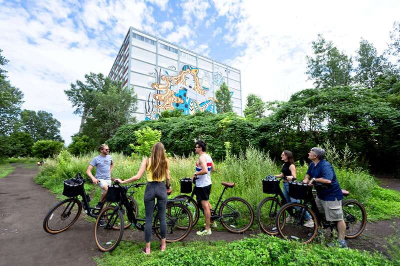 Bike/E-bike tour Plateau,MileEnd, Jean-Talon Market by Fitz - Outremont to Little Italy: Quiet Streets, Real Flavor
