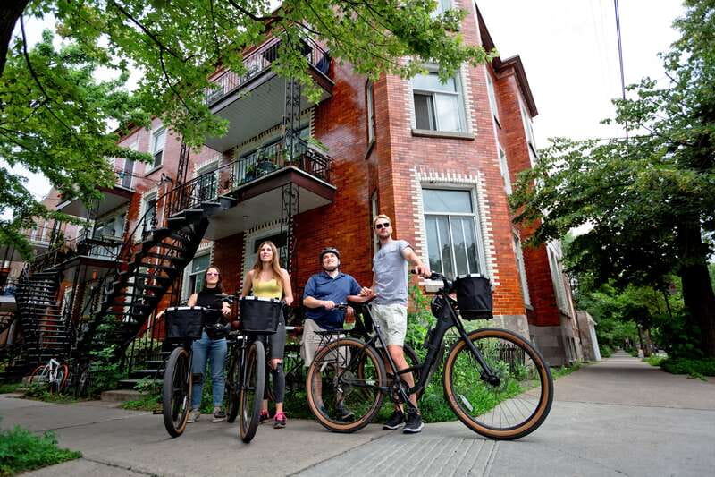 Bike/E-bike tour Plateau,MileEnd, Jean-Talon Market by Fitz - How the Small Group and Flat Route Changes Everything