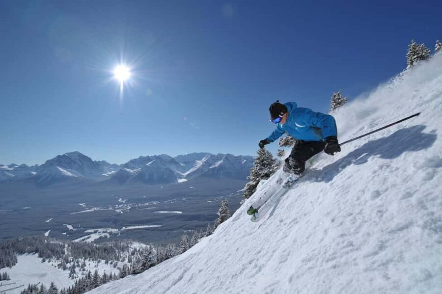 From Montréal: Mont-Tremblant 1-Day Tour - Mont Tremblant gondola and summit: the view payoff