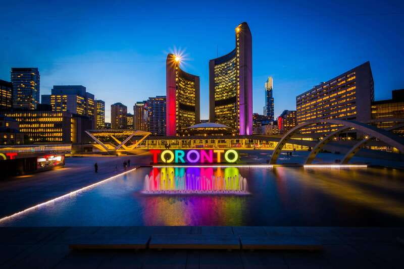 From Montreal: Toronto, Niagara Falls & 1000 Islands Tour - A note on the guides and the pace