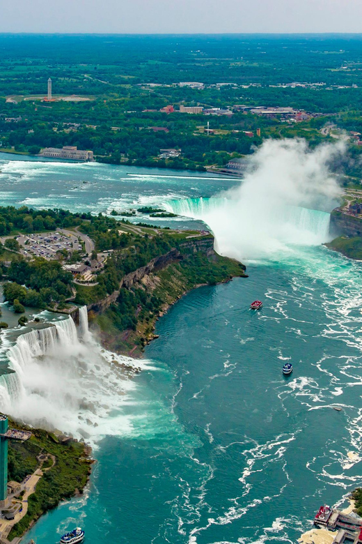 From Montreal: Toronto, Niagara Falls & 1000 Islands Tour - Toronto on Day 2: CN Tower views and Ripley’s Aquarium planning