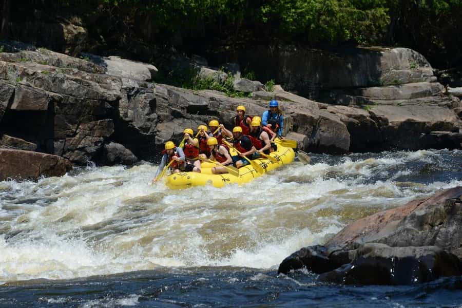 Mont-Tremblant: Half-Day White Water Rafting - Mont-Tremblant logistics: the drive from the resort area and meeting points