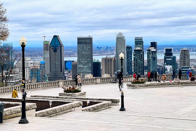 Montreal: 3-Hour Private Car Tour with Expert & Free Pick up - A private car tour that actually fits a 3-hour plan