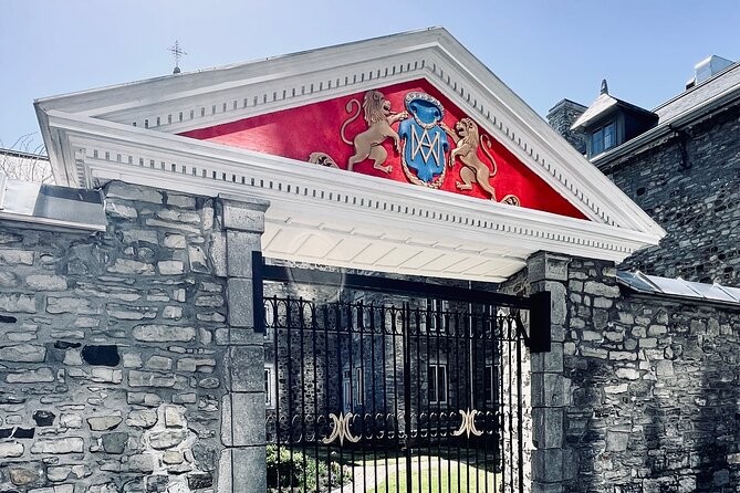 Montreal: 3-Hour Private Car Tour with Expert & Free Pick up - Bank of Montreal Museum and Notre-Dame Basilica: admire first, decide later