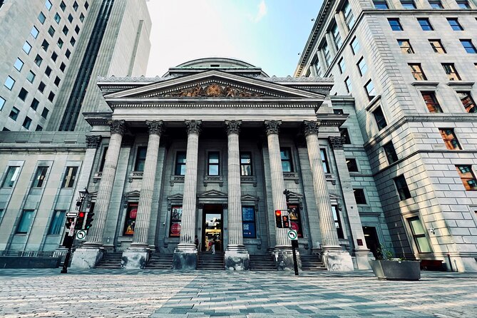 Montreal: 3-Hour Private Car Tour with Expert & Free Pick up - McGill and the Montreal Museum of Fine Arts: drive-by stops that still matter