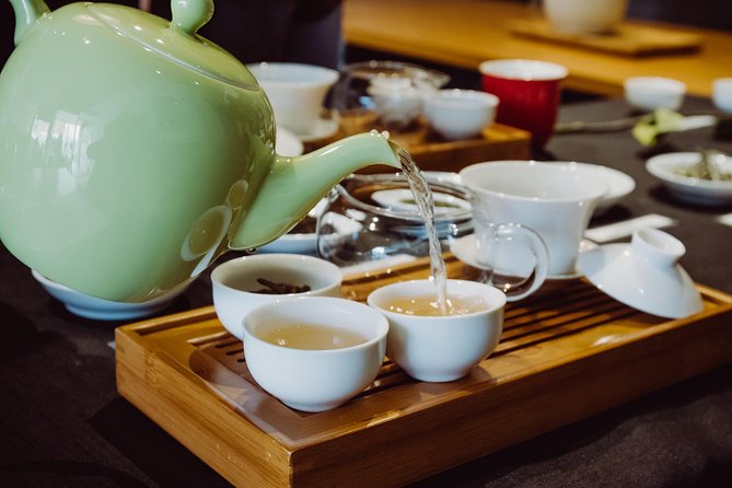 Montreal Afternoon Tea Tour - Stop 1 in the Quartier Latin: Tea sommelier school lesson