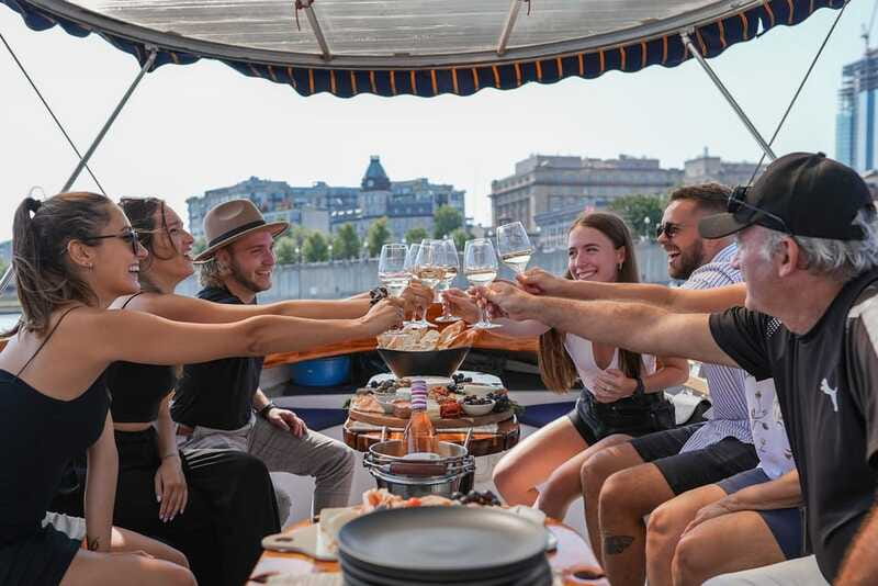 Montreal: Electric Boat Cruise with Onboard Drinks - Drinks onboard: reasonable prices, limited options, and the practical reality
