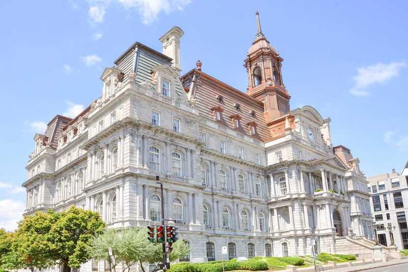 Montreal: Guided Bus Tour - Mont Royal Park and St. Joseph’s Oratory: why the summit is the big payoff