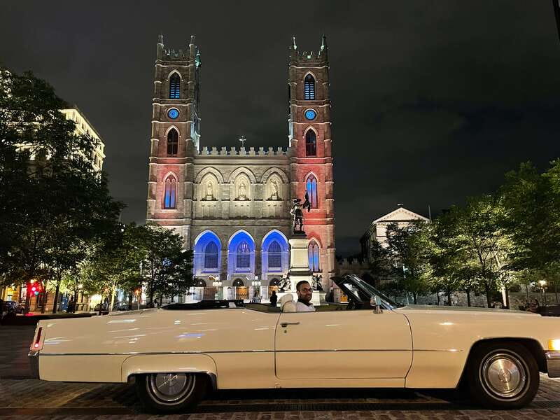 Montréal: Guided Tour in Vintage Convertible Cadillac - Mount Royal viewpoint in 3 hours: a short walk for big city meaning