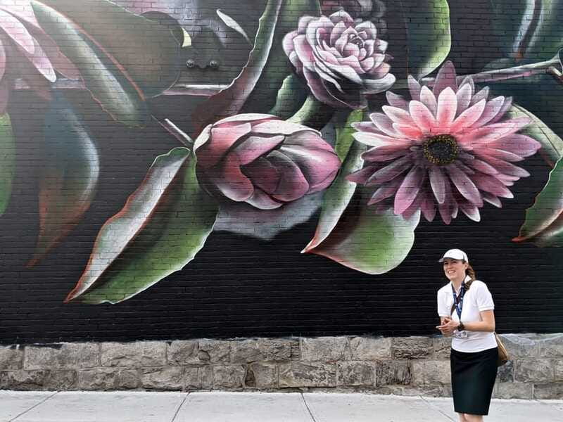 Montreal: Guided Walking Tour of Montreal's Murals - Choosing Group vs Private: When Small Changes the Experience