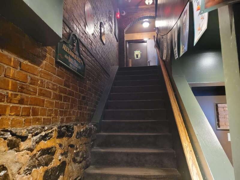 Montreal: Haunted Pub Crawl - The story arc: from Tiotà:ke to Canada’s most haunted city