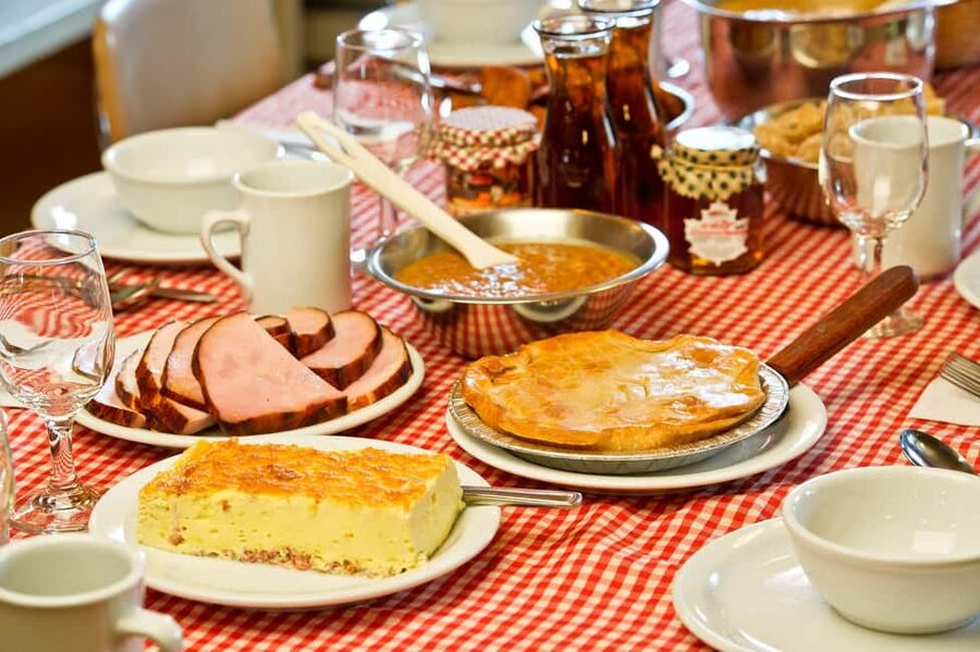 Montreal: Maple Syrup Tour with Sugar Shack & Local Cuisine - Cabane à sucre from Montreal: the “one-stop” version that works
