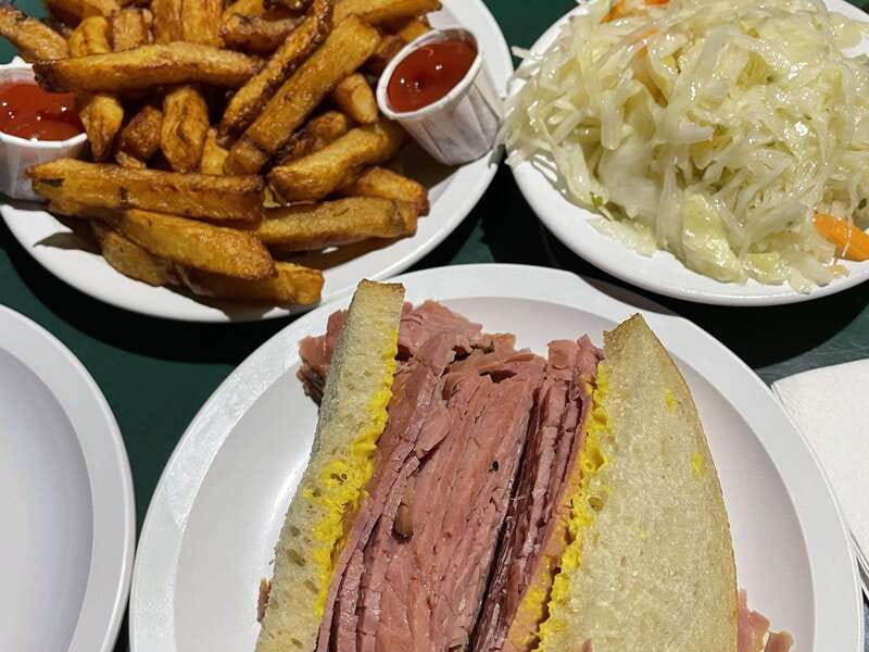 Montréal: Mile End Foodie Tour with Tasting - Pace, walking time, and packing tricks that actually help