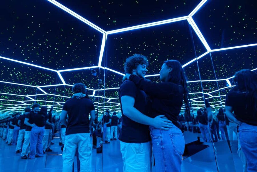 Montreal: Museum of Illusions Entry Ticket - The Layout Philosophy: Move Through Optical Trick Zones