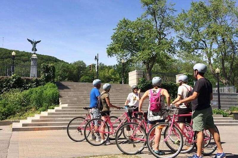 Montreal: Non Touristy Pink Bike Tour - Lunch included: a break that turns sightseeing into a local meal