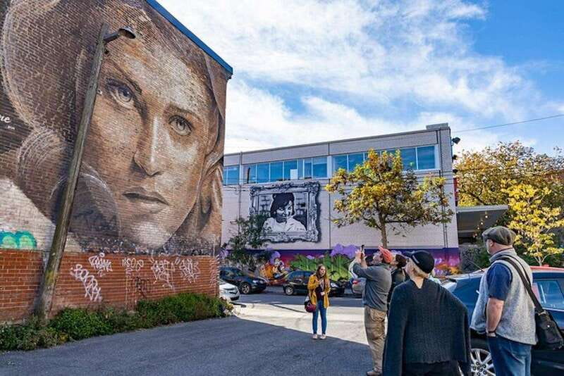 Montreal: The Original Locally Owned Street Art Walking Tour - Meeting at 3526 Boul. Saint-Laurent and Getting Oriented Fast