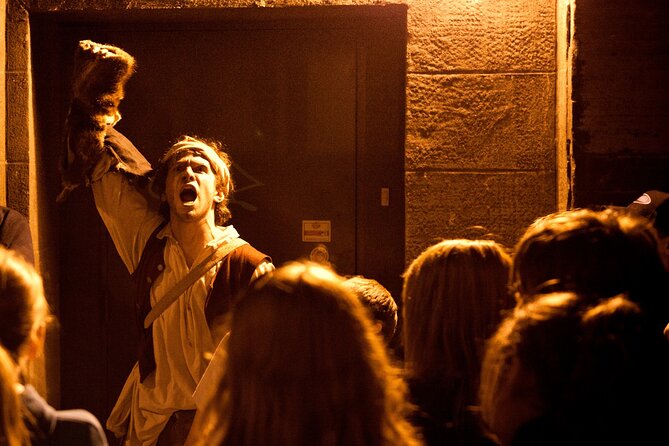 Old Montreal Ghost Walking Tour - Guides and acting: the best part, and the biggest choice