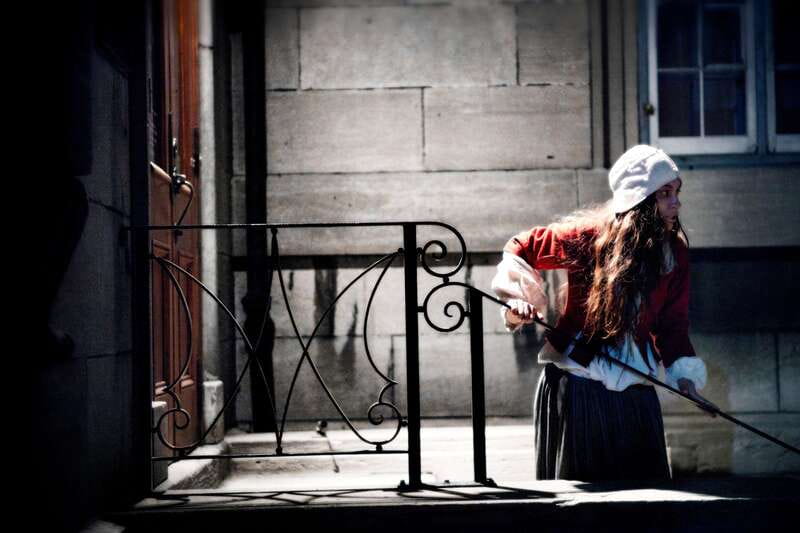 Old Montreal: Traditional Ghost Walk of the Haunted City - The 90-minute haunted stroll: how the story walk actually works