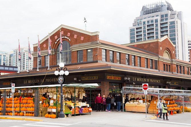 Ottawa Private Day Tour from Montreal - ByWard Market for an Hour: Where Ottawa Feels Like Ottawa