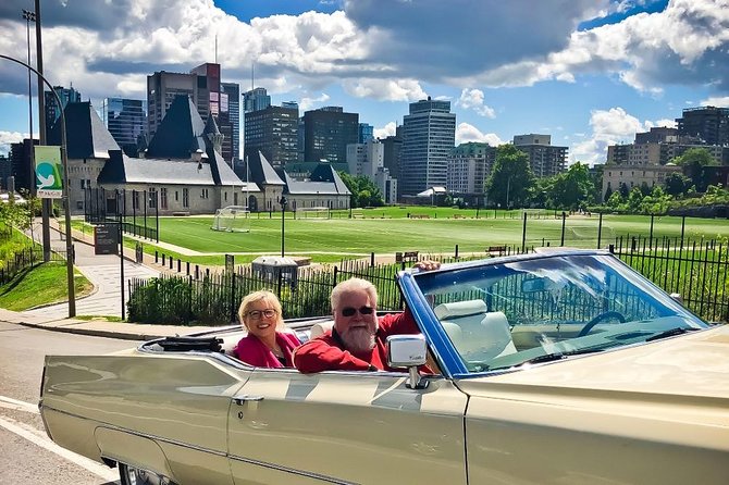 PRIVATE 3-hour COMPLETE tour of Montréal in convertible Cadillac - A 3-Hour Montreal Highlights Loop in a Convertible Cadillac