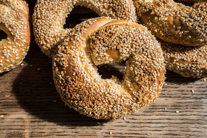 The Bagel Class presents : Montreal Bagel Making Workshop! - From the meeting point to the host’s home kitchen