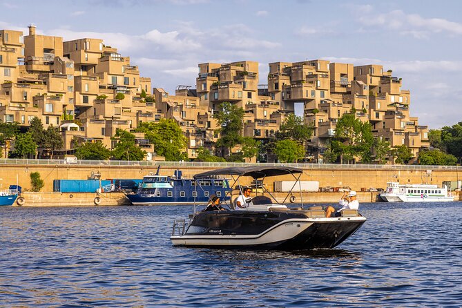 The Ultimate Montreal Boat Tour – Fall Colors Apéro Edition - The 6:00 pm timing and why it matters for fall views